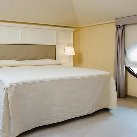 Dimora Donna Rosa 4*