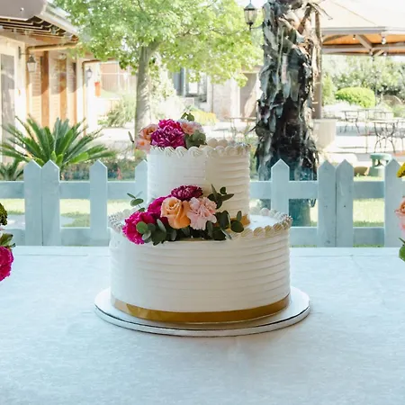 Dimora Donna Rosa 4*